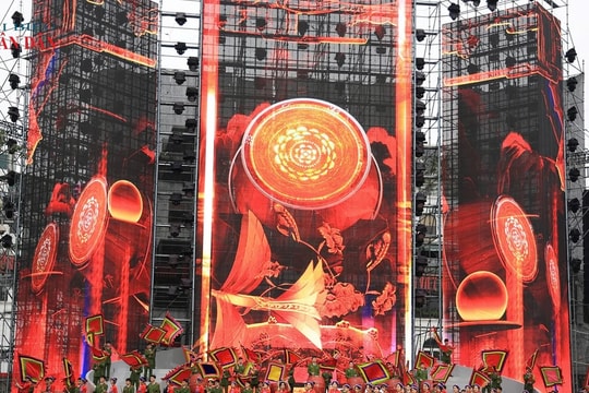 Ấn tượng lễ khai mạc chương trình “Vinh quang Công an nhân dân Việt Nam” 