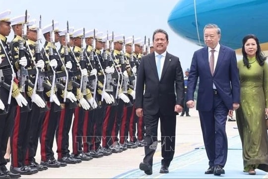 Bảy phát đại bác chào mừng Tổng Bí thư Tô Lâm và Phu nhân tới Jakarta, Indonesia