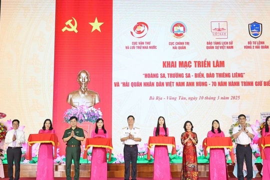 Công bố nhiều tài liệu về Hoàng Sa, Trường Sa 