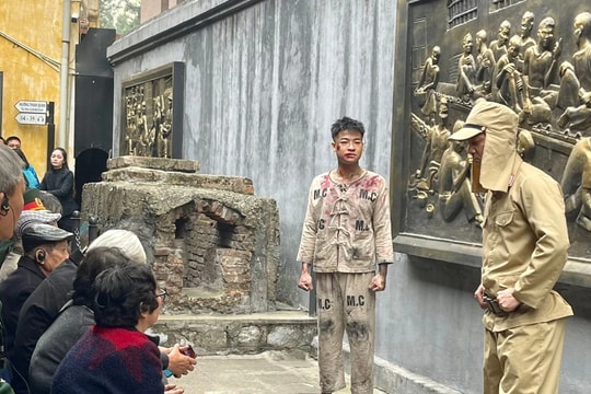 80 năm cuộc vượt ngục lịch sử