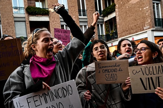 Italy thông qua dự luật tăng mức hình phạt với tình trạng bạo lực giới 