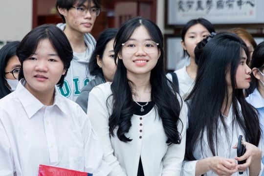 Hàng loạt trường đại học tăng học phí