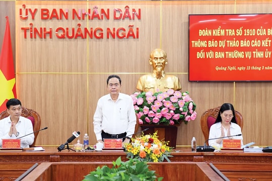 Chủ tịch Quốc hội Trần Thanh Mẫn chủ trì làm việc với Ban Thường vụ Tỉnh ủy Quảng Ngãi