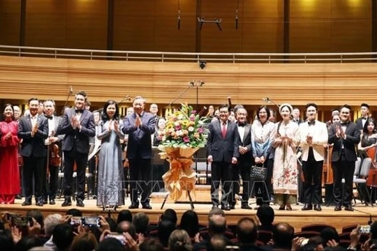 Tổng Bí thư Tô Lâm và Phu nhân dự Chương trình hòa nhạc tại Đại học Quốc gia Singapore