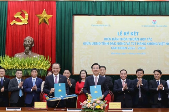 Vietnam Airlines “bắt tay” cùng tỉnh Đắk Nông xúc tiến du lịch, đầu tư, thương mại