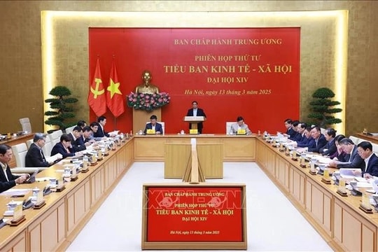 Thủ tướng Phạm Minh Chính chủ trì Phiên họp của Tiểu Ban Kinh tế - Xã hội Đại hội XIV của Đảng