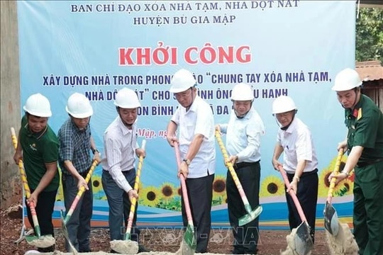 Binh Phuoc: New houses built for disadvantaged people in border district