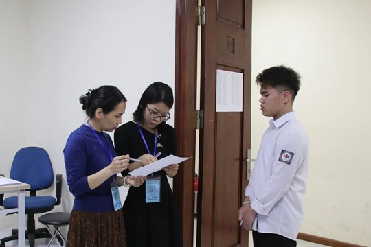 Kết thúc đợt thi Đánh giá năng lực đầu tiên của Đại học Quốc gia Hà Nội: Thí sinh có điểm cao nhất là 126/150 