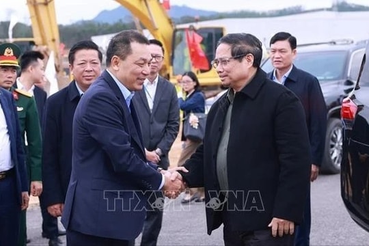 Thủ tướng Phạm Minh Chính: Triển khai dự án đường dây 500kV Lào Cai - Vĩnh Yên với yêu cầu "6 hơn"