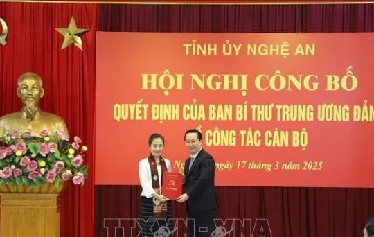 Bà Võ Thị Minh Sinh giữ chức Phó Bí thư Tỉnh ủy Nghệ An