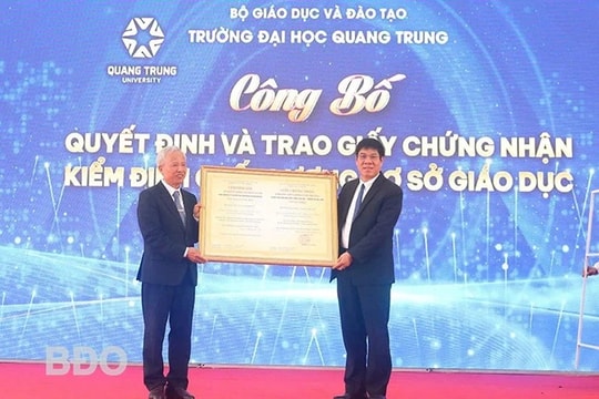 Trường ĐH Quang Trung kỷ niệm 19 năm thành lập và nhận chứng nhận kiểm định chất lượng giáo dục