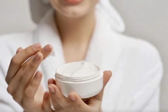 Bộ Y tế đình chỉ lưu hành, thu hồi sản phẩm kem giảm thâm nách và khử mùi Cléo