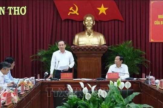 Đoàn kiểm tra của Bộ Chính trị làm việc với Ban Thường vụ Thành ủy Cần Thơ