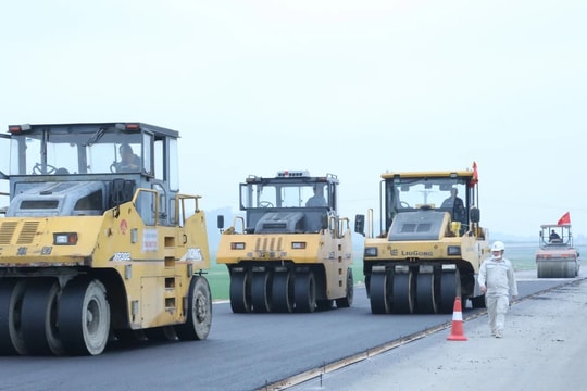 Bức tốc trên cao tốc Bắc - Nam đoạn qua Hà Tĩnh