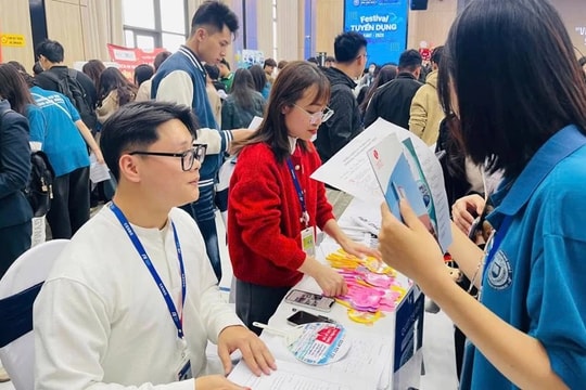Hà Nội: Giới thiệu gần 2.000 việc làm cho thanh niên 