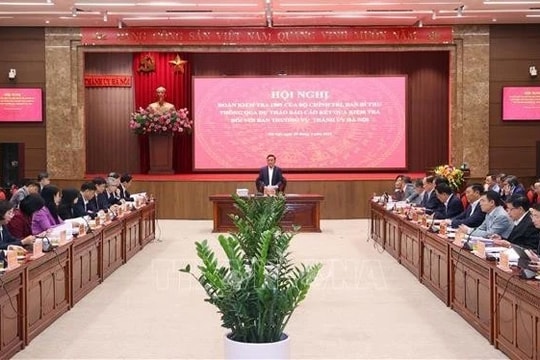 Đoàn kiểm tra của Bộ Chính trị làm việc với Ban Thường vụ Thành ủy Hà Nội