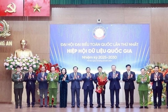 Tổng Bí thư Tô Lâm: Hỗ trợ tối đa phát triển lĩnh vực dữ liệu, để Việt Nam sớm trở thành quốc gia số