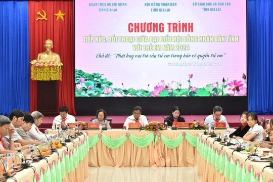  Tiếp xúc, đối thoại tạo môi trường an toàn cho trẻ khi đến trường