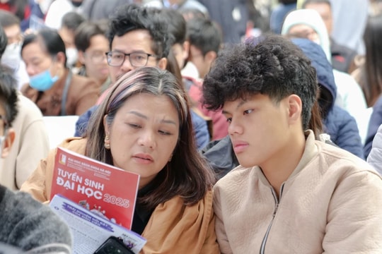 Điểm môn ngoại ngữ được quy đổi từ các chứng chỉ ngoại ngữ không được vượt quá 50% trong xét tuyển đại học