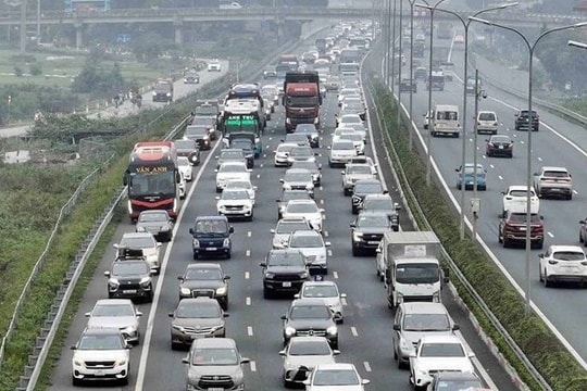 Ưu đãi thuế tiêu thụ đặc biệt cho xe hybrid – mũi tên nhiều đích 