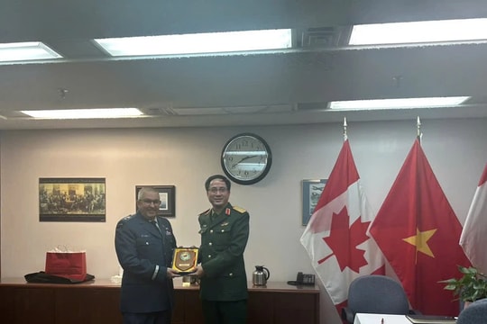Việt Nam - Canada ký kết hợp tác về gìn giữ hòa bình Liên Hợp Quốc