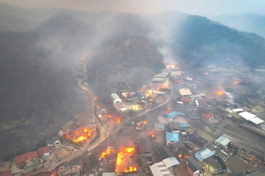 Hàn Quốc: Cháy rừng nghiêm trọng khiến nhiều người thương vong