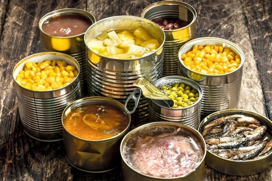 Một số lưu ý khi sử dụng thực phẩm đóng hộp 