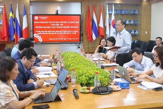 Sớm xây dựng, ban hành Luật Nhà giáo để tạo khung pháp lý đầy đủ và đồng bộ 