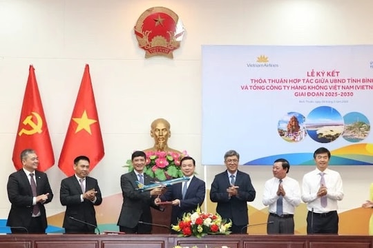 Vietnam Airlines và Bình Thuận ký kết thỏa thuận hợp tác toàn diện