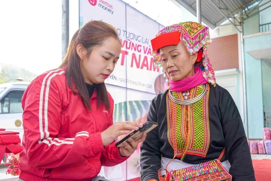 Viettel đồng hành cùng ngành y tế trong chăm sóc sức khỏe cộng đồng