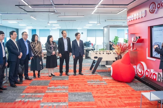 Đơn giản hóa thủ tục tuyển dụng, sử dụng chuyên gia công nghệ cao