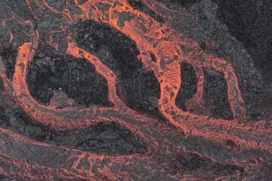 Iceland: Núi lửa Sunddhnuksgigar phun trào, khu du lịch nổi tiếng phải sơ tán