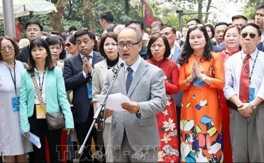 Đoàn kiều bào dâng hương Giỗ tổ Hùng Vương