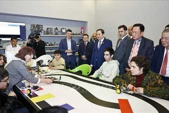 NA Chairman visits TUMO Centre for Creative Technologies in Armenia