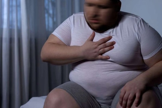 Tăng 10 kg vì sử dụng nhiều đồ ngọt, nam thanh niên đột ngột ngừng thở khi ngủ