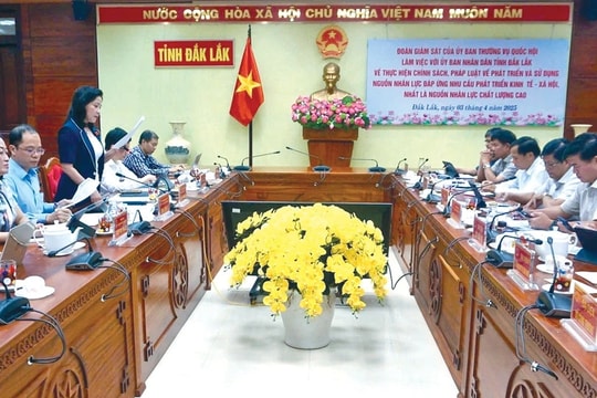 Đoàn giám sát của Ủy ban Thường vụ Quốc hội làm việc với UBND tỉnh Đắk Lắk