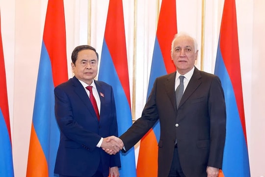 NA Chairman meets with Armenian President