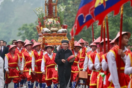 Hướng về cội nguồn trong kỷ nguyên phát triển mới