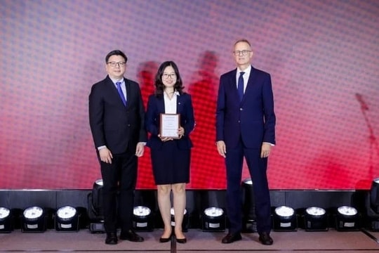 Vietcombank ghi dấu ấn với các giải thưởng vươn tầm khu vực và thế giới