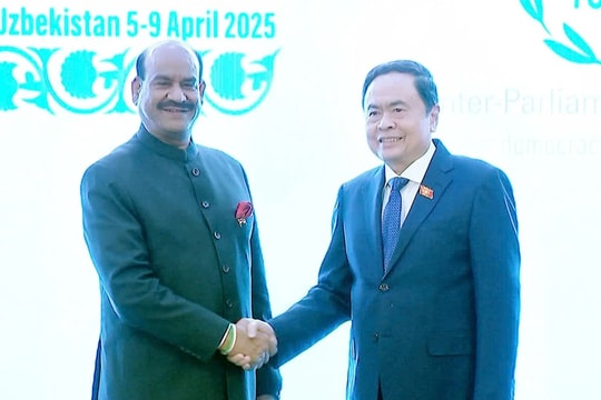 Chủ tịch Quốc hội Trần Thanh Mẫn tiếp xúc song phương với Chủ tịch Hạ viện Ấn Độ và Chủ tịch Thượng viện Liên bang Nga