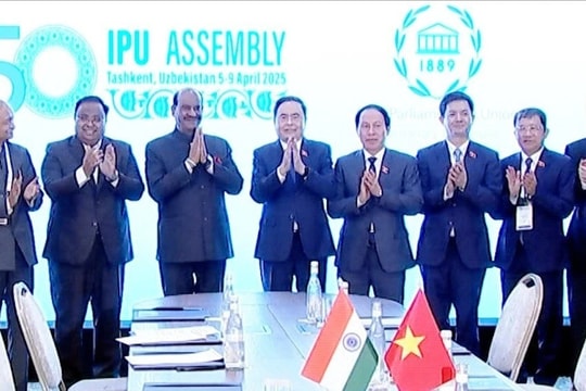 Chủ tịch Quốc hội Trần Thanh Mẫn gặp Chủ tịch Hạ viện Ấn Độ Om Birla