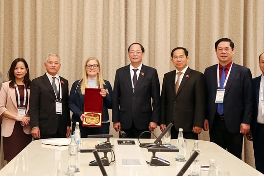 Phó Chủ tịch Quốc hội, Thượng tướng Trần Quang Phương gặp Phó Chủ tịch Quốc hội Thụy Điển Julia Krondid