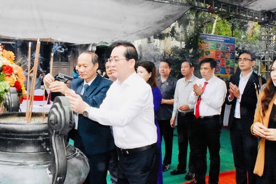 Lễ Giỗ Tổ Hùng Vương tại đền Hồng Sơn, Nghệ An 