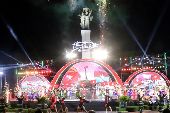 “Bản trường ca hòa bình” - Dấu ấn nghệ thuật tái hiện hành trình thống nhất non sông