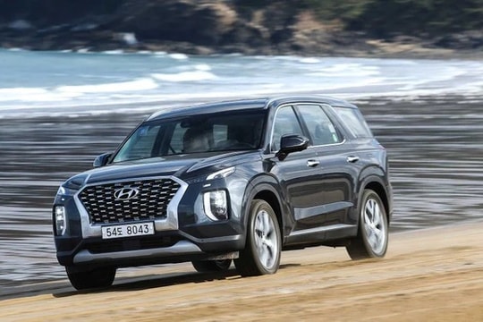 Khách hàng mua Hyundai Palisade trong tháng 4 được hỗ trợ 50% lệ phí trước bạ