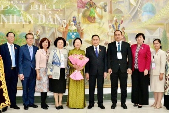 Chủ tịch Quốc hội Trần Thanh Mẫn: Các bạn sinh viên đang góp phần thắt chặt tình hữu nghị Việt Nam và Uzbekistan 
