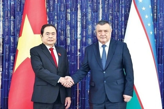 Chủ tịch Quốc hội Trần Thanh Mẫn hội đàm với Chủ tịch Hạ viện Quốc hội Uzbekistan 