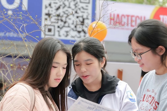 Thi tốt nghiệp THPT 2025: Lo ngại bất cập nảy sinh khi có tới 48 mã đề thi?