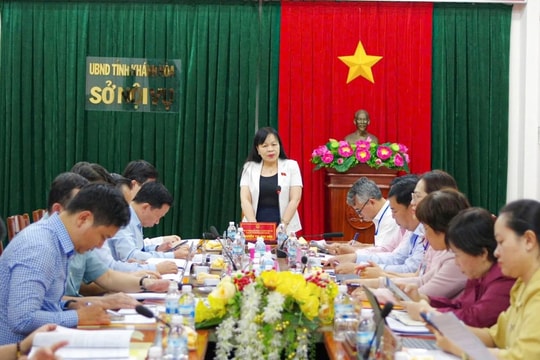 Đoàn giám sát của Ủy ban Thường vụ Quốc hội làm việc với Sở Nội vụ tỉnh Khánh Hoà