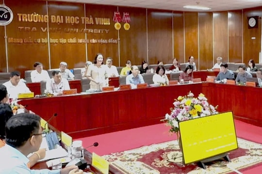 Đoàn giám sát của Ủy ban Thường vụ Quốc hội làm việc tại Trà Vinh